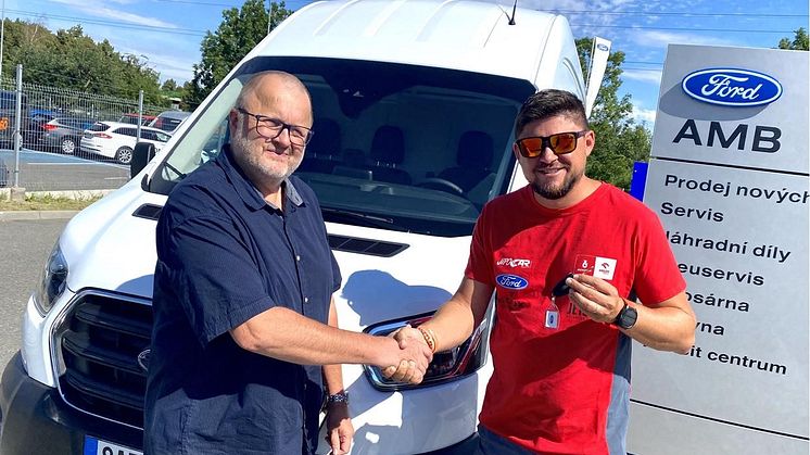 Nový Transit pro tým Martina Prokopa. Ten minulý najezdil za devět měsíců 23 000 km a navštvívil šest různých států.