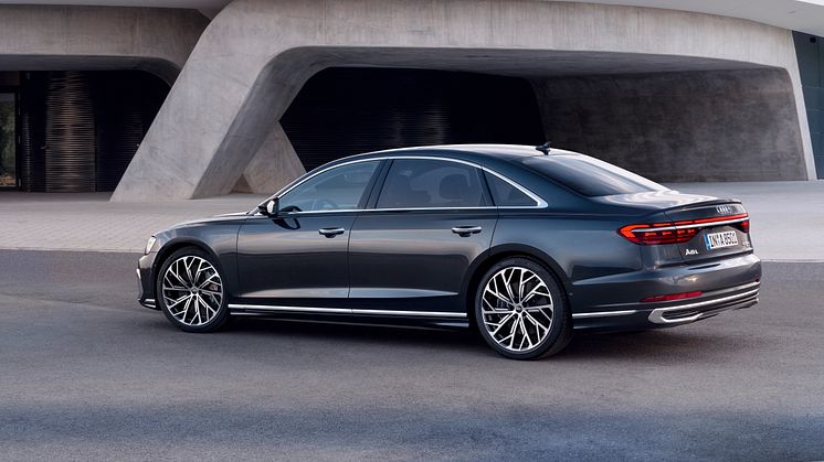 Audi A8 L