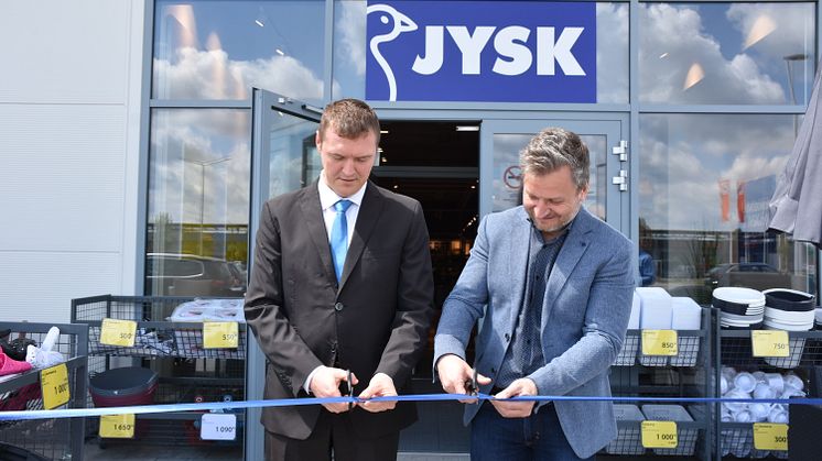 Fülöp Róbert KIskunhalas polgármestere és Szimeiszter Sándor Country Manager JYSK