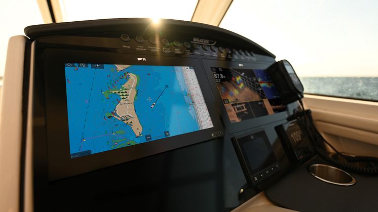 High res image - Raymarine - Axiom+ 2 x 12" MFDs