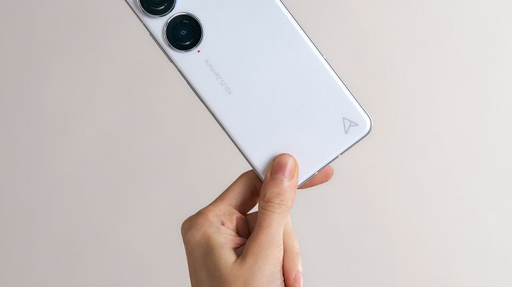 ASUS Zenfone 10_Comet White