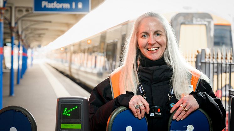 Susan Knapman works at the gateline at King’s Lynn station 