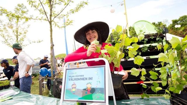 Lyckad Sommarfest i Kroksbäcksparken gav 33 000 kronor till Barncancerfonden 