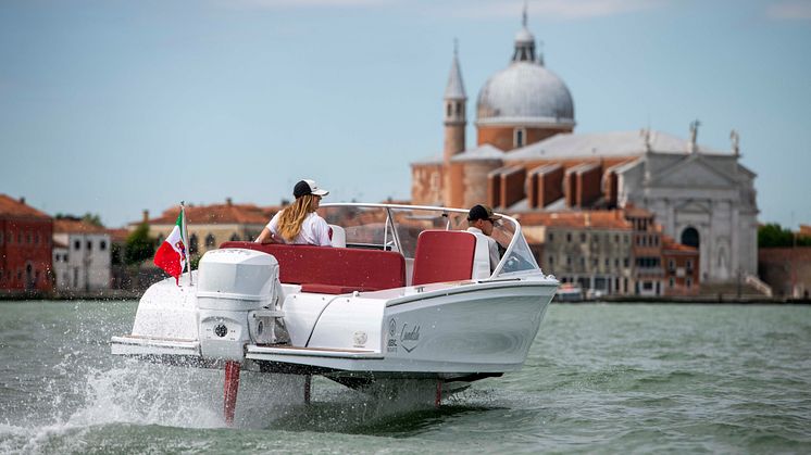 Candela C-7 in Venice