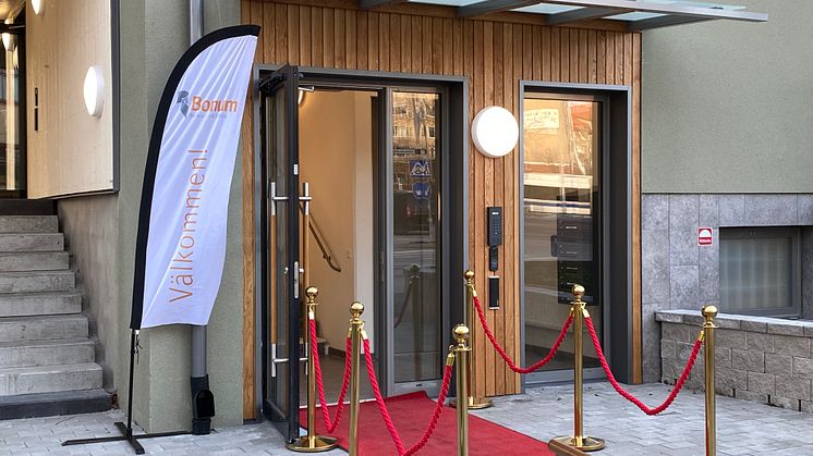 Röda mattan utrullad för de boende i Riksbyggens Bonum Brf Sundemans backe i Västerås