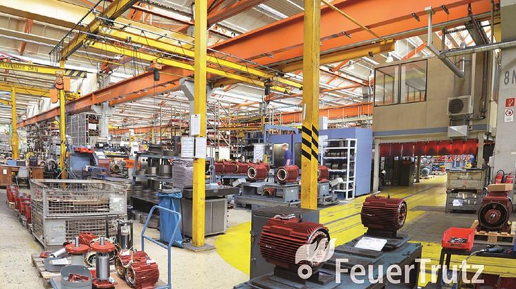 Die Muster-Industriebau-Richtlinie regelt die bauaufsichtlichen Mindestanforderungen an den Brandschutz von Industriebauten als allgemein anerkannte Regel der Technik. Foto: RM Rudolf Müller Medien