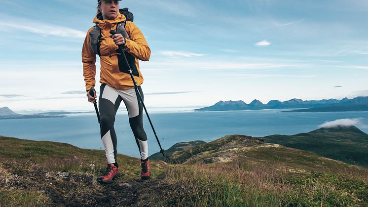 Y-LightLine-Fast-Hike-HKKH