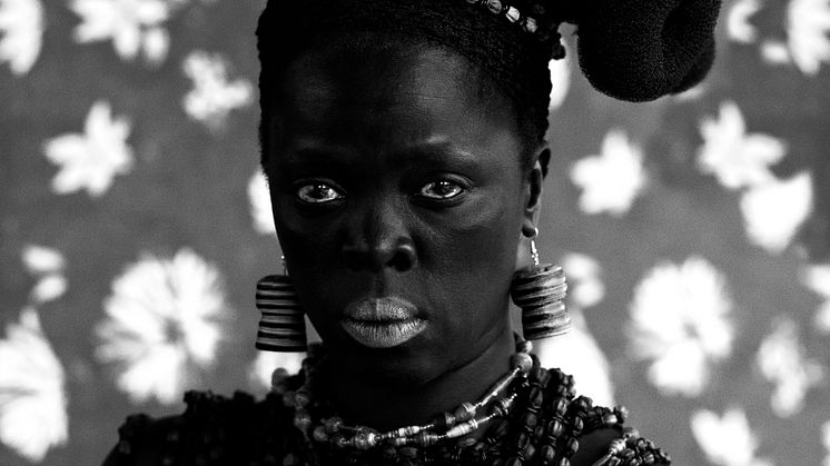 Zanele Muhali, Buhlalu I, The Decks, Cape Town, 2019 liten.jpg