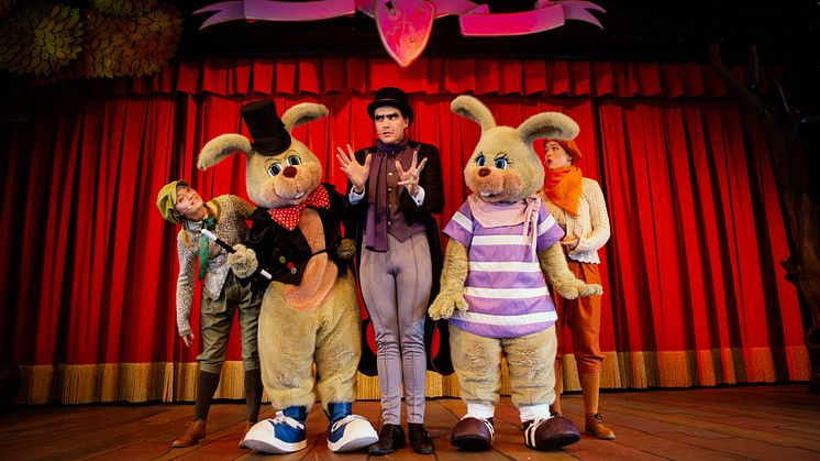 Halloween_i_Kaninlandet_teater_2024.jpg