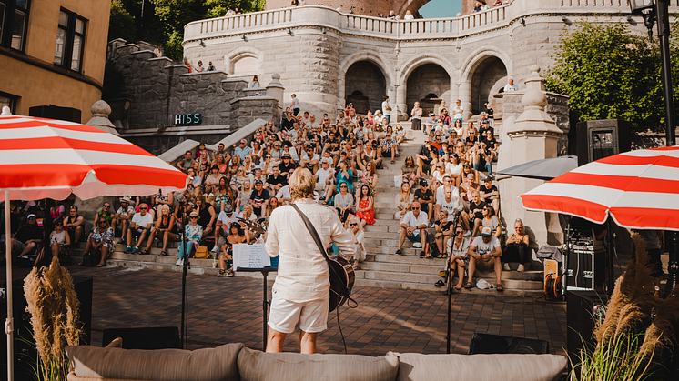 Den 26 juli är det säsongspremiär för Unsdagar. Fyra onsdagar i rad bjuder HBG City in helsingborgare och besökare att unna sig en sommarkväll med underhållning av lokala musiker och profiler på Konsul Trapps plats.