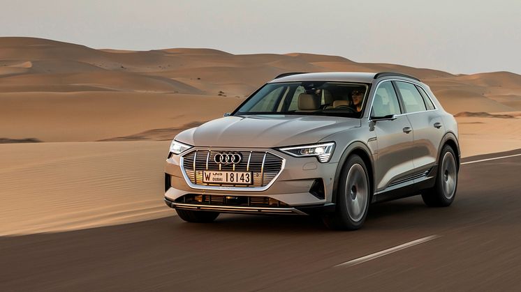 Audi e-tron (siambeige) forfra