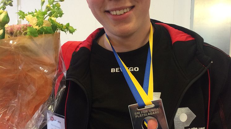 Final i SM för unga plåtslagare 2015: 2:a placerade Viktor Wahrenberg, Leksands gymnasium, Leksand.