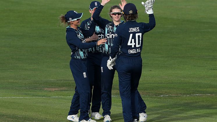 England celebrate a wicket in the summer. Photo: Getty Images
