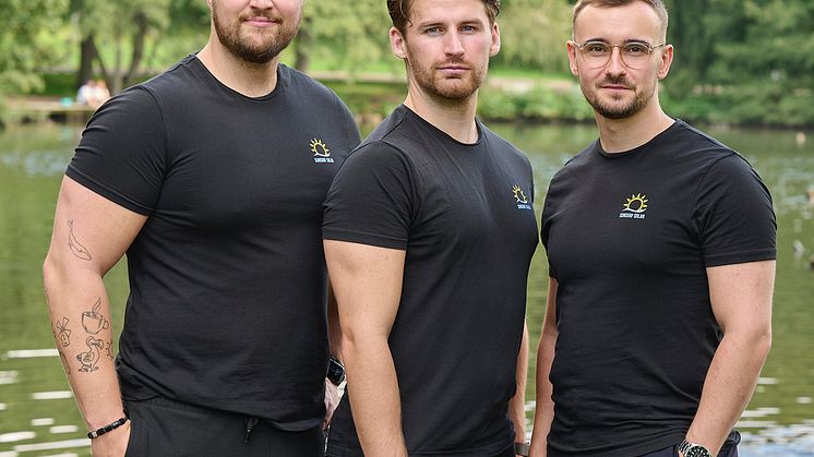 Team Sunsurf Solar (från vänster, Martin Ögård, Marc Montgomery och Björn Larsson)
