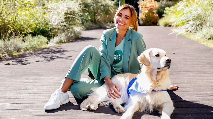 Jana Ina Zarrella mit Therapiehündin Audrey