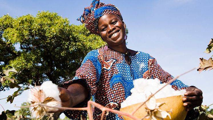 Det är dags att branschen tar ett revolutionerande ansvar, anser Fairtrade och flera företag verksamma i textilbranschen. Foto: Frédéric Raevens