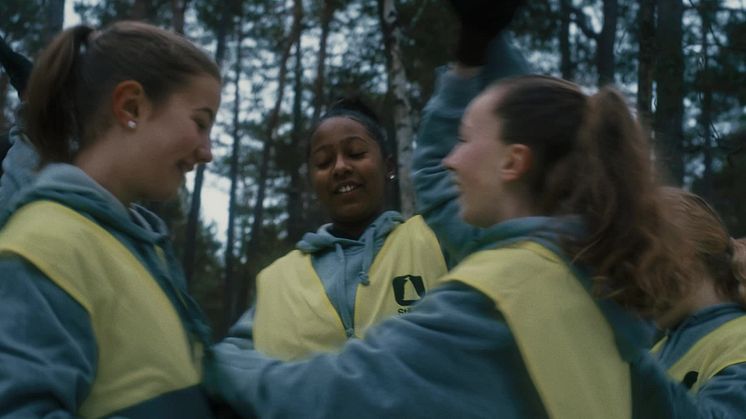 Vad gör Städa Sverige? Se filmen "Ungdomarna"