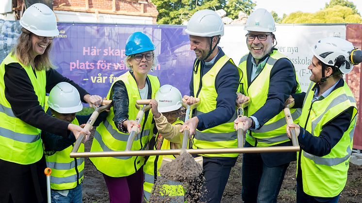 Spadtag i Uppsala för nya Kvarngärdesskolan