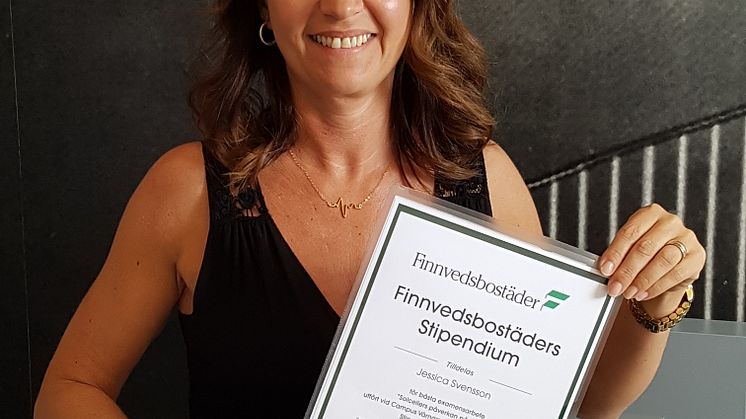 Finnvedsbostäders Stipendium 2020 tilldelas Jessica Svensson. Foto: Campus Värnamo