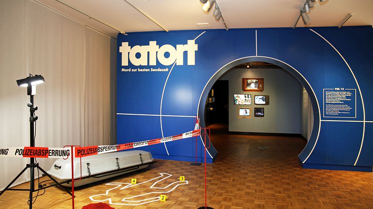 Eingang zur Ausstellung "Tatort. Mord zur besten Sendezeit" im Zeitgeschichtlichen Forum Leipzig