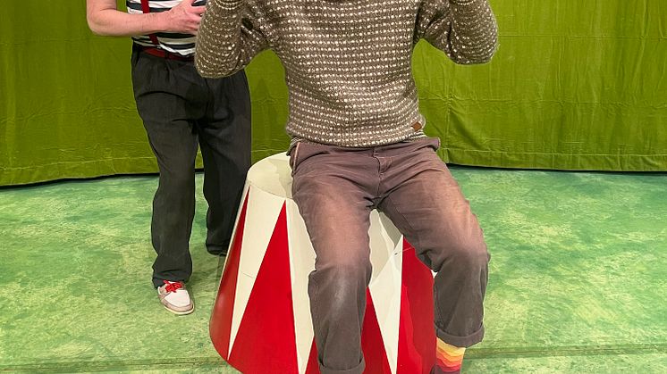 OBANTEATERN Jag vill ha min hatt STÅENDE.jpeg