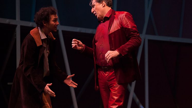 ‹Faust› am Goetheanum: Bernhard Glose als Faust, Christian Peter als Mephisto (Foto: Georg Tedeschi)