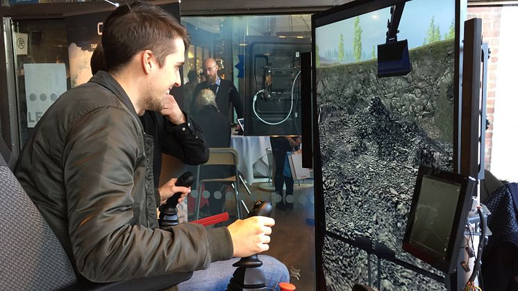 An eager student trying his hand at our Co-Pilot Dig Assist