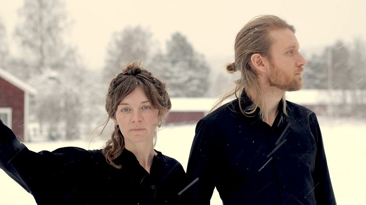 Anna Ihlis & Are Lauritzen är två singer/songwriters som också delar vardagen.