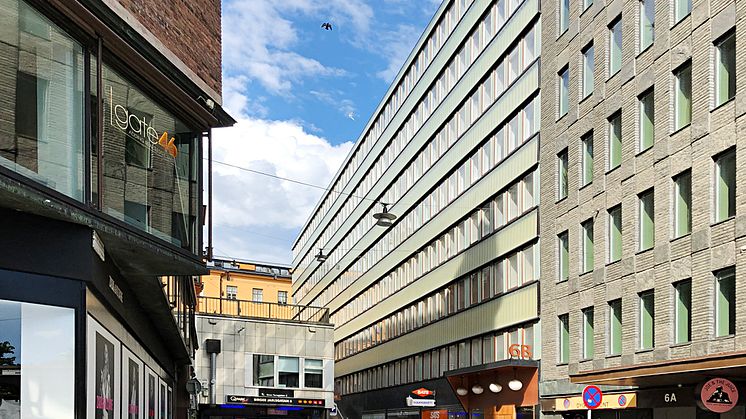 Kv Skravelberget (mitten) mellan Riddargatan 10 och Birger Jarlsgatan 6 B-C.