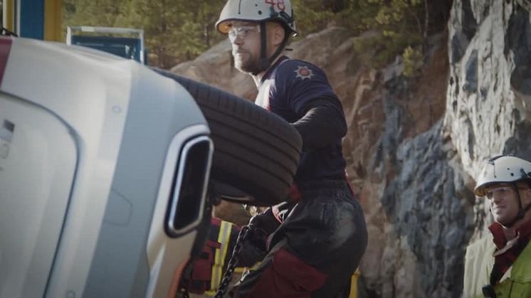 Volvo kollisionstest fra 30 meters højde