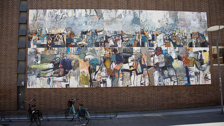 Konstverket Uncertainty av Abdalla Basher är en del av OPENART 2022 och hittas på Nygatan. 