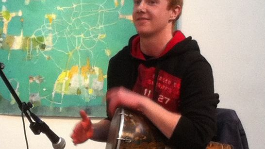 Ali Baba uppträder med musik från hela världen på Mångkulturellt café i Kallinge den 11 februrai 2017