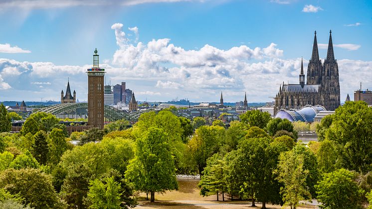 Köln_Stadtpanorama_mit_Kölner_Dom
