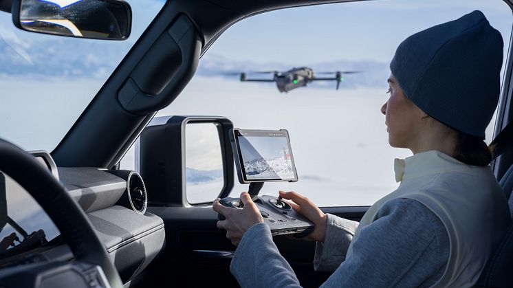 In-vehicle remote control.jpg