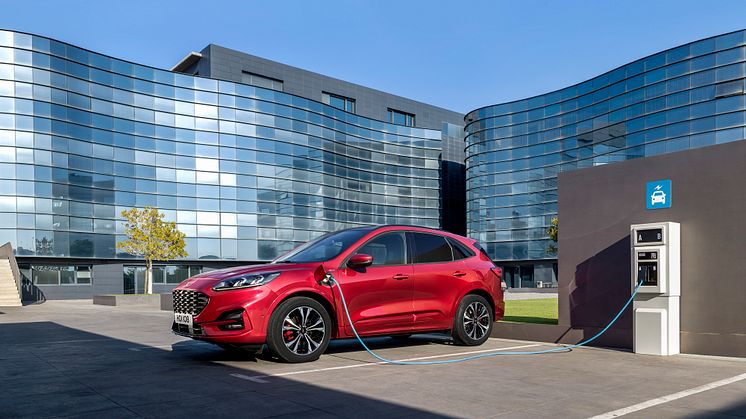 Helt ny Ford Kuga lanceres i tre hybridvarianter