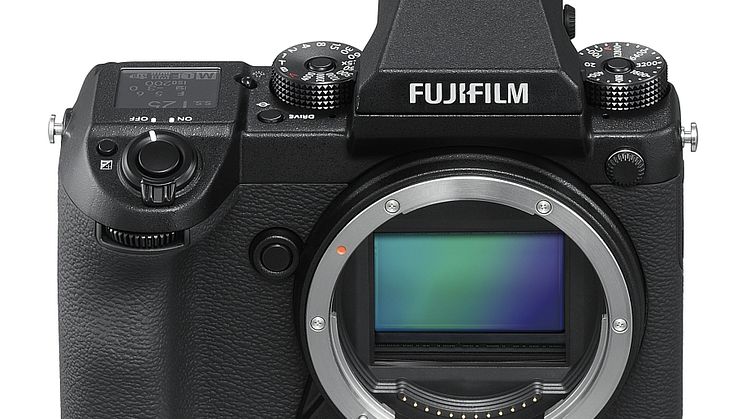 GFX 50S front with EVF