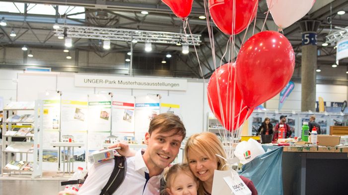 Toom Baumarkt sammelt für Bärenherz: Spendenaktion auf der Messe Haus-Garten-Freizeit