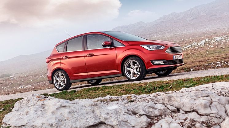 Megérzik a veszélyt és megvédenek – a Ford C-MAX család autóival biztonságosabb az autózás
