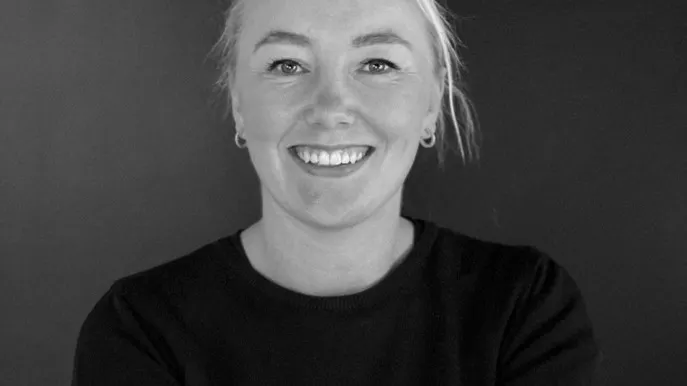 Julie Hvidsteen (32) er ny HR Buiness Partner i Cautus Geo. Hun tiltrer stillingen senest 1. november 2026. 