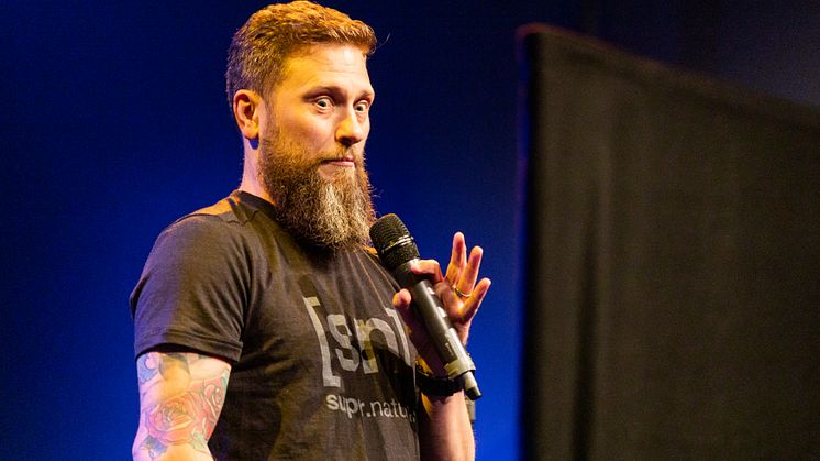 Biljettsläpp - Magnus Betnér ska köra standup på Halmstads Teater 23 oktober. Foto: David Lagerlöf