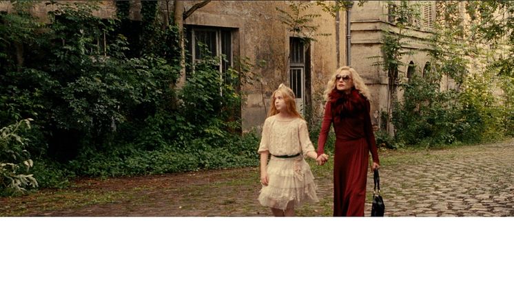Stillbild ur "My Little Princess" av Eva Ionesco