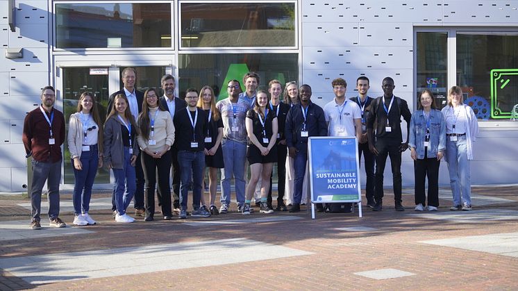 Die internationalen Teilnehmenden der Sustainable Mobility Summer Academy an der TH Wildau. (Bild: TH Wildau)