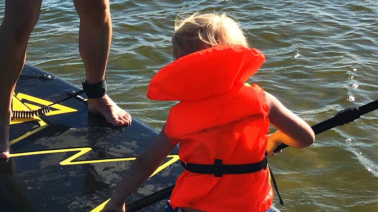 Hi-res image - VETUS - The YellowV Heartbeat SUPs are fun and eye-catching for both children and adults