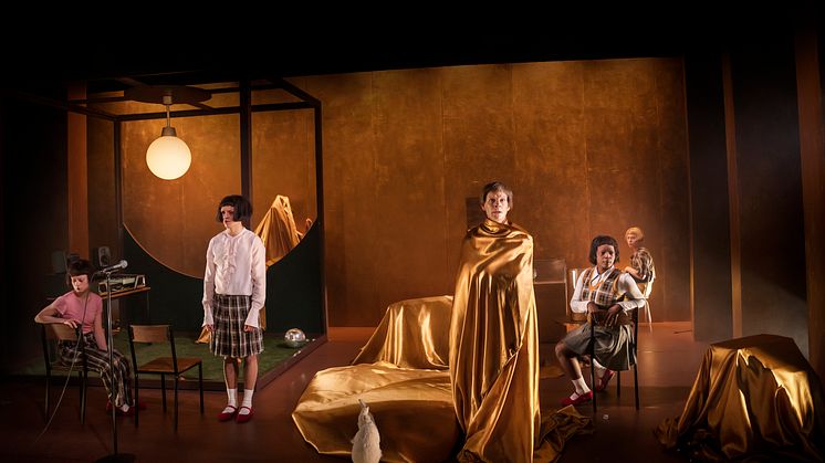 #jeanne / Dramaten, Riksteatern