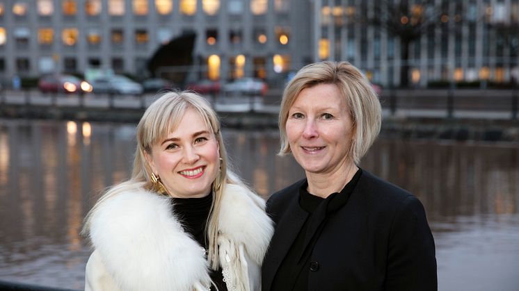 Årets nyårsvärd Fanny Wistrand tillsammans med Helene Öhrling, stadsdirektör Västerås stad. 