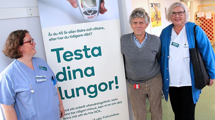 KOL-sjuksköterskorna Monica Ståhl Skyttberg och Anette Isaksson Kvarforth håller i patientutbildningen i nära samarbete med Peter Hasselrot från den lokala hjärt-lung-föreningen.