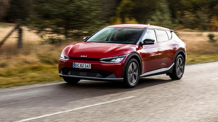 Kia EV6 er et bevis på, at elbiler også kan være drømmebiler – og få bilkøberne helt op og ringe