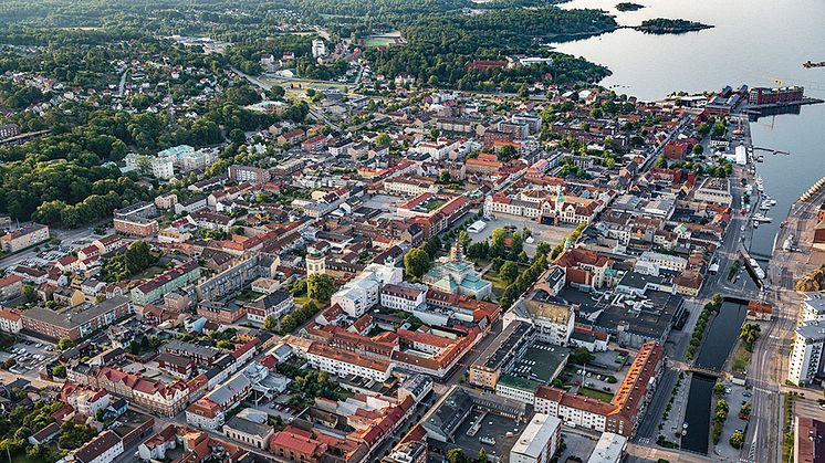 JSB och Karlshamns kommun sluter ramavtal för löpande byggtjänster inom trä, betong och mureri. Det nya ramavtalet träder i kraft från och med den 1 maj 2023 och sträcker sig över en period på 2+2 år.