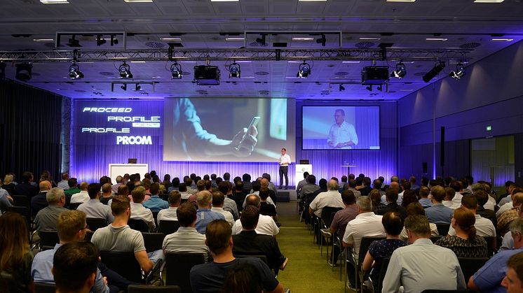 PROCAD-Geschäftsführer Raimund Schlotmann zum Thema „Digitalisierung auf mittelständisch“ bei den Impuls- und Anwendertagen 2018. Abb. PROCAD 