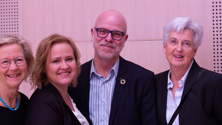 Boel Andersson-Gäre, Annika Bergman, Lars Birging och Anita Helmbring (Boel, Lars och Anita var med när JA startade, Annika är avdelningschef) Fotograf: Bertil Lindenfalk